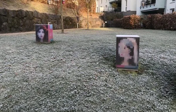 Vermeer Amy, 37 x 37 x 55, Acrylglas / bedruckt, 2014